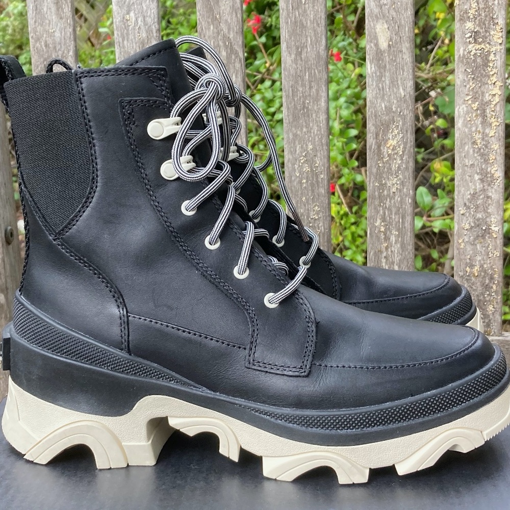 Size 8M Sorel Brex Lace Black Chunky Boot Leather Waterproof Worn Once